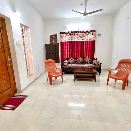 Truelife Homestays - Alamelu Avenue - Fully Furnished Ac 2Bhk Apartments In Tirupati - Walkable To Restaurants & Super Market - Fast Wifi - Kitchen - Easy Access To Airport, Railway Station, Sri Padmavathi & Tirumala Temple 외부 사진