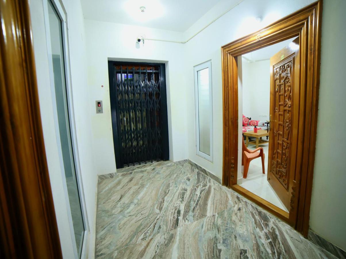 Truelife Homestays - Alamelu Avenue - Fully Furnished Ac 2Bhk Apartments In Tirupati - Walkable To Restaurants & Super Market - Fast Wifi - Kitchen - Easy Access To Airport, Railway Station, Sri Padmavathi & Tirumala Temple 외부 사진